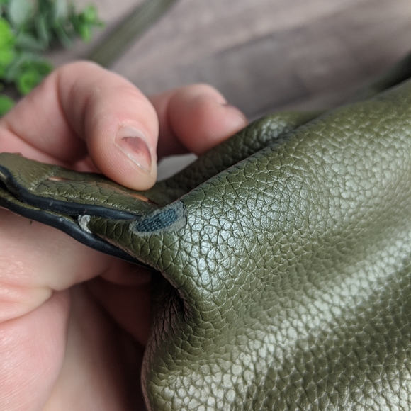 3/$15 a new day | Olive Crossbody Purse - Picture 7 of 8